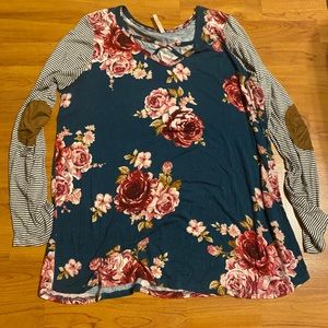 Beautiful floral long-sleeve shirt